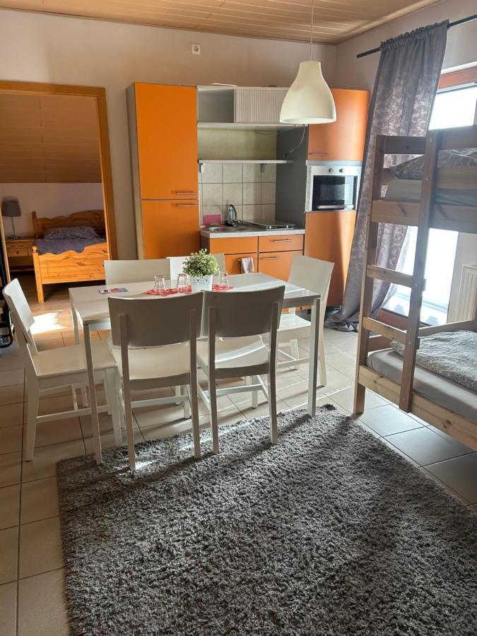 Pension Zum Paradies Harthausen  外观 照片